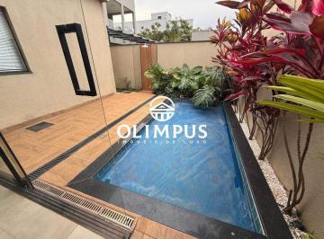 Casa · 240m² · 3 Quartos · 3 Vagas · Casa no Condomínio Splêndido para alugar Bairro Jardim Botânico Uberlândia.