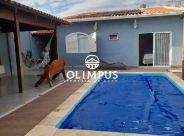 Casa · 215m² · 3 Quartos · 3 Vagas · Excelente casa em ótima localização no bairro Santa Mônica.
