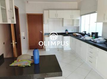 Casa · 235m² · 3 Quartos · 4 Vagas · CÓD.4955 - Excelente opção de casa com 235m² no Bairro Tubalina