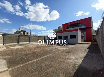 Comercial · 405m² · Imóvel comercial para locação próximo a avenida Rondon Pacheco no bairro Nossa Senhora Aparecida
