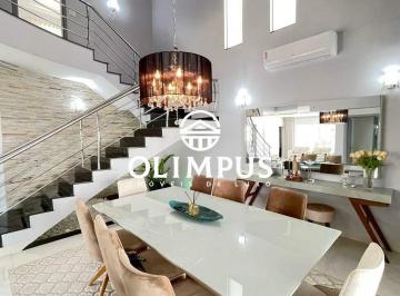 Casa · 340m² · 4 Quartos · 5 Vagas · Linda casa pronta para morar no bairro Karaiba
