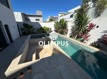 Casa · 270m² · 3 Quartos · 3 Vagas · Casa para Alugar no Condomínio Jardim Versailles no Bairro Nova Uberlândia em Uberlândia