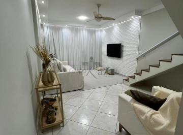 Casa · 136m² · 3 Quartos · 2 Vagas · Oportunidade - Casa Sobrado - Jardim Torrão de Ouro - 3 Dormitórios - 172m².