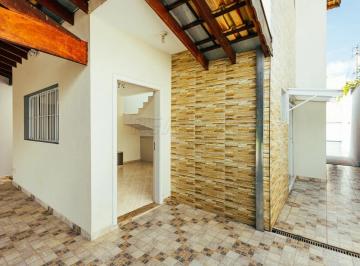 Casa · 207m² · 3 Quartos · 2 Vagas · Sua Nova Casa: Conforto, Lazer e Localização Privilegiada