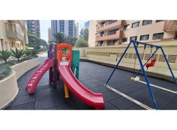 Apartamento · 107m² · 3 Quartos · 2 Vagas · Apartamento no Everest Tower em Alphaville