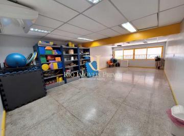 Comercial · 490m² · 1 Quarto · 2 Vagas · Botafogo / Prédio com 3 pavimentos / reformado