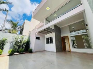 Casa · 95m² · 3 Quartos · 2 Vagas · Casa a Venda com 3 quartos e Energia Solar no Jardim Petropolis em Maringa