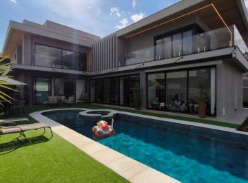 Casa · 720m² · 5 Quartos · Casa à venda - em Urbanova