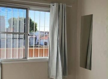 4144fe068e1de43554bca5b5868179c101de46cf · Apartamento com 1 Dormitório | Ar-Condicionado e Segurança