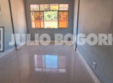 Apartamento · 65m² · 2 Quartos · Apto no centro,fundos,silencioso,pronto para morar!Localização privilegiada!!