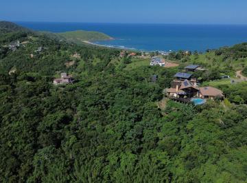 Terreno · 2551m² · Excelente oportunidade de investimento em um terreno de 2551 m² com vista mar e lagoa.