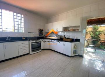 Casa · 220m² · 5 Quartos · 3 Vagas · Casa 5 quartos Venda Bairro Alvaro Camargos