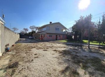 Casa · 262m² · Excelente Residencia com Terreno de 966,12 m2 – Frente para 2 Ruas - Alto Potencial Construtivo – Sa