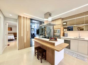 Casa · 110m² · 3 Quartos · 2 Vagas · Casa Térrea de Alto Padrão no Umbará | Decorada, Automatizada, Pé-Direito Duplo e 3 Quartos (1 Suíte