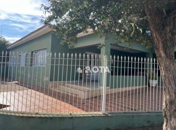 23af31869f8a2adf87752984a985bb344d50e889 · Casa térrea de esquina (excelente ponto comércial)