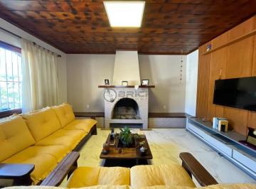 262340.jpg · Casa independente à venda com 3 quartos sendo 1 suíte + dependência completa, 145.6 m² na Várzea Te