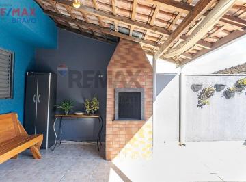 Casa · 85m² · 3 Quartos · 2 Vagas · Linda Casa Térrea. Seu Novo Lar no Bairro Cajuru em Curitiba