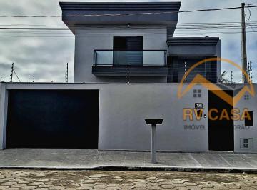Casa · 139m² · 4 Quartos · 3 Vagas · Casa de Alto Padrão com Piscina à venda em Itanhaém-SP