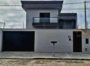 Casa · 139m² · 4 Quartos · 3 Vagas · Casa de Alto Padrão com Piscina à venda em Itanhaém-SP