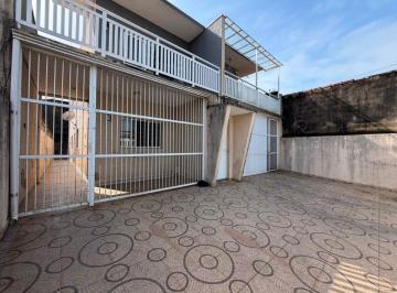 Casa de 2 quartos, Itanhaém · Casa sobreposta á 5 min do centro, no bairro Laranjeiras em Itanhaém, litoral sul de São Paulo