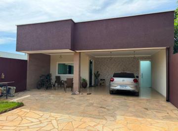 Casa de 4 quartos, Gama · Casa ponte alta norte, 4 quartos 3 suítes, hidromassagem para 10 pessoas, lote 400m²