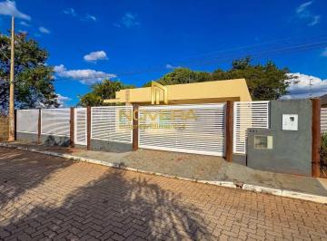 Casa · 152m² · 3 Quartos · Casa à venda em Brasília, Setor Habitacional Tororó (Jardim Botânico), com 3 quartos, 151,90m²