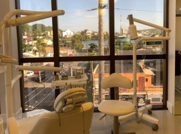 c5e44d2b094c7470a05475ddcafbfdc9.jpg · Sala comercial à venda em Torres, Centro, 49.06m²