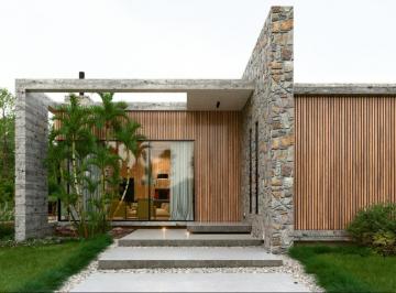 35c0b732-35fd-429d-9bca-ec319865143b.png · Casa à venda em Gramado, Mato Queimado, com 4 quartos, 367.87m²