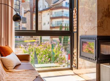 14373073-1fa0-4b98-b3f1-66709c8a0e60.jpg · Apartamento à venda em Gramado, Centro, com 2 quartos, 78.49m²