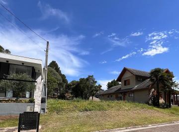 3a916d20-e5ff-4361-80fa-765eb05307d3.jpg · Terreno à venda em Gramado, Carniel, 390m²