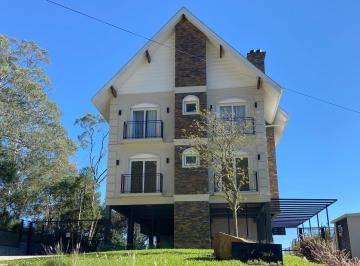 0a1d855c-6bb3-435e-bf7a-4d3e67d9a6df.png · Cobertura à venda em Gramado, Ipê Amarelo, com 3 quartos, 150.44m²