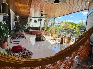 Apartamento 110m² Venda Recreio dos Bandeirantes · Apartamento c/ 110 m2, ampla sala, varandão, 2 quartos (1 suíte) e vaga garagem c/ tomada elétrica
