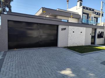 Casa de 3 quartos, Curitiba · Casa Térrea de frente pra rua com 200m² no Boqueirão com Piscina