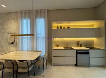 Casa · 144m² · 3 Quartos · 2 Vagas · Casa Alto Padrão com Piscina Amplo Terreno no Green Village