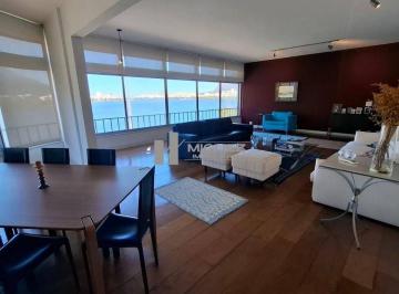 Apartamento · 510m² · 6 Quartos · 4 Vagas · Ampla cobertura duplex à venda na Rua Borges de Medeiros - Lagoa. Com 6 quartos, 2 suites, 3 banhei
