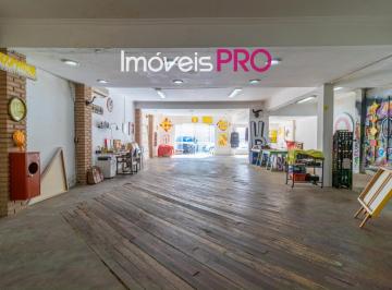 Comercial · 260m² · 4 Vagas · Excelente imóvel Moema pássaros, vão livre quatro vagas na frente!!
