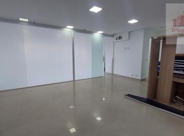 Comercial · 76m² · 2 Vagas · Sala Comercial para alugar em Centro de 76.00m² com 2 Garagens