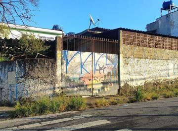 Casa · 260m² · 2 Quartos · 7 Vagas · Casa Térrea com 2 dormitórios em Osasco