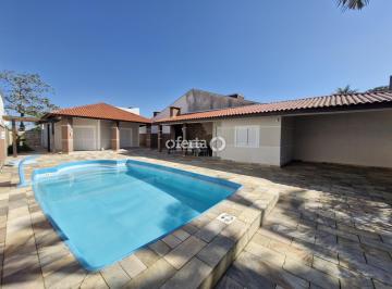 Casa · 198m² · 3 Quartos · 6 Vagas · Casa em Guaratuba / Balneário Eliane