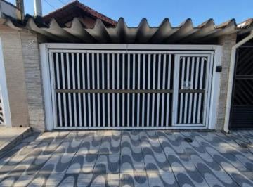 Casa · 123m² · 3 Quartos · 2 Vagas · Espaçosa Casa Térrea 3 Quartos no Maracanã, Praia Grande - R$400mil