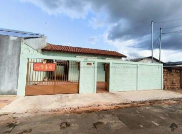 Casa de 3 quartos, Campo Grande · Casa com 130 mt e edícula no estrela do sul