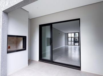 Casa · 138m² · 3 Quartos · 2 Vagas · Sobrado de 3 dormitórios com suíte e pátio Bairro Igara