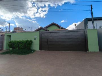 Casa de 3 quartos, Campo Grande · Casa com 01 suíte e piscina no caranda bosque 2