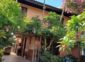 Casa · 200m² · 4 Quartos · 2 Vagas · Casa de 4 quartos com 2 vagas à venda no bairro Jardim Botânico em Porto Alegre