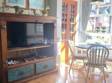 Casa · 60m² · 2 Quartos · 1 Vaga · Excelente casa duplex em condomínio fechado à venda em Gramado