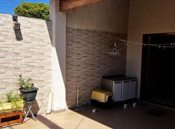 Casa · 130m² · 4 Quartos · 2 Vagas · Casa bem localizada, Cruzeiro Velho, 4 quartos