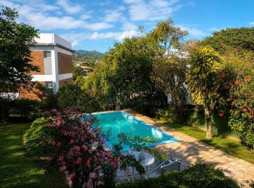 2188_i42q5_21886a595b49ab1bb.jpg · Casa Rústica à Venda em Cacupé - O Charme da Natureza em um dos Endereços Mais E