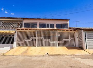 Casa · 250m² · 4 Quartos · 4 Vagas · Sobrado à Venda na QNM 24 - Ceilândia Norte