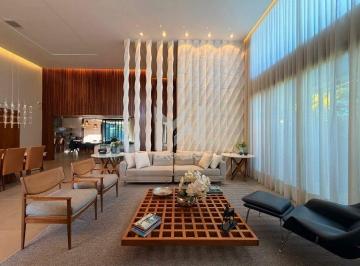 Living · Casa de altíssimo padrão à venda no Condomínio Ypê Dourado em Valinhos/SP