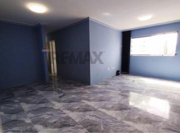 Apartamento · 79m² · 3 Quartos · 1 Vaga · Apartamento Reformado: Conforto e Vista para o Mar!